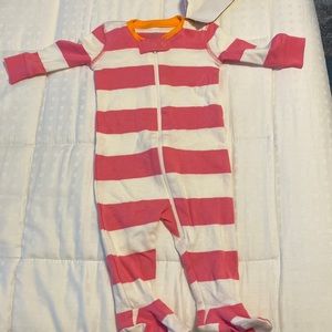 Primary organic zip footie